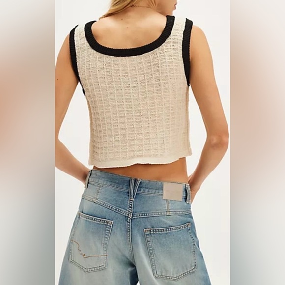 NWT FREE PEOPLE OUTBACK VEST - Picture 2 of 2